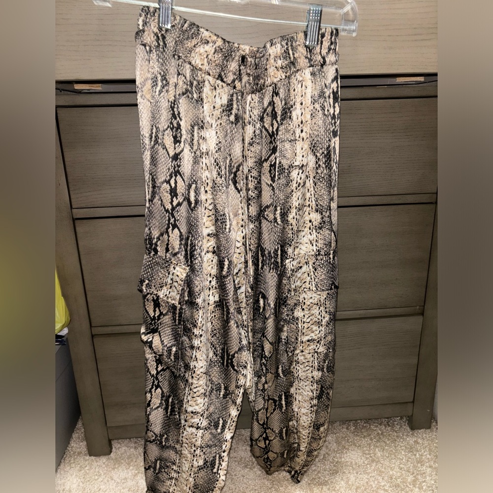 Snakeskin jogger pants - size S